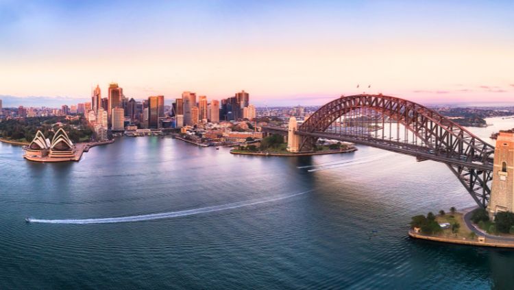 image, Harbour Bridge, Sydney Opera House, Sydney on a budget
